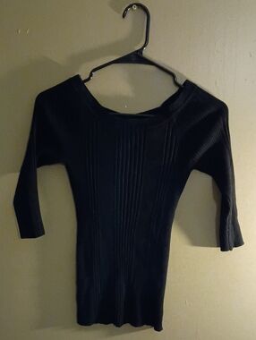 Mauri Black Ribbed Knit Top